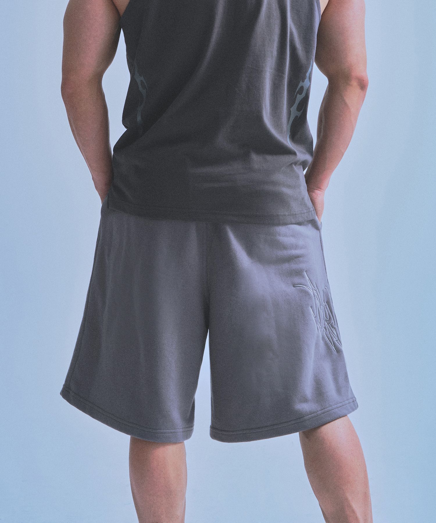 MUSINSA公式 | BORN TO WIN TRIBAL BERMUDA PANTS [CHARCOAL]