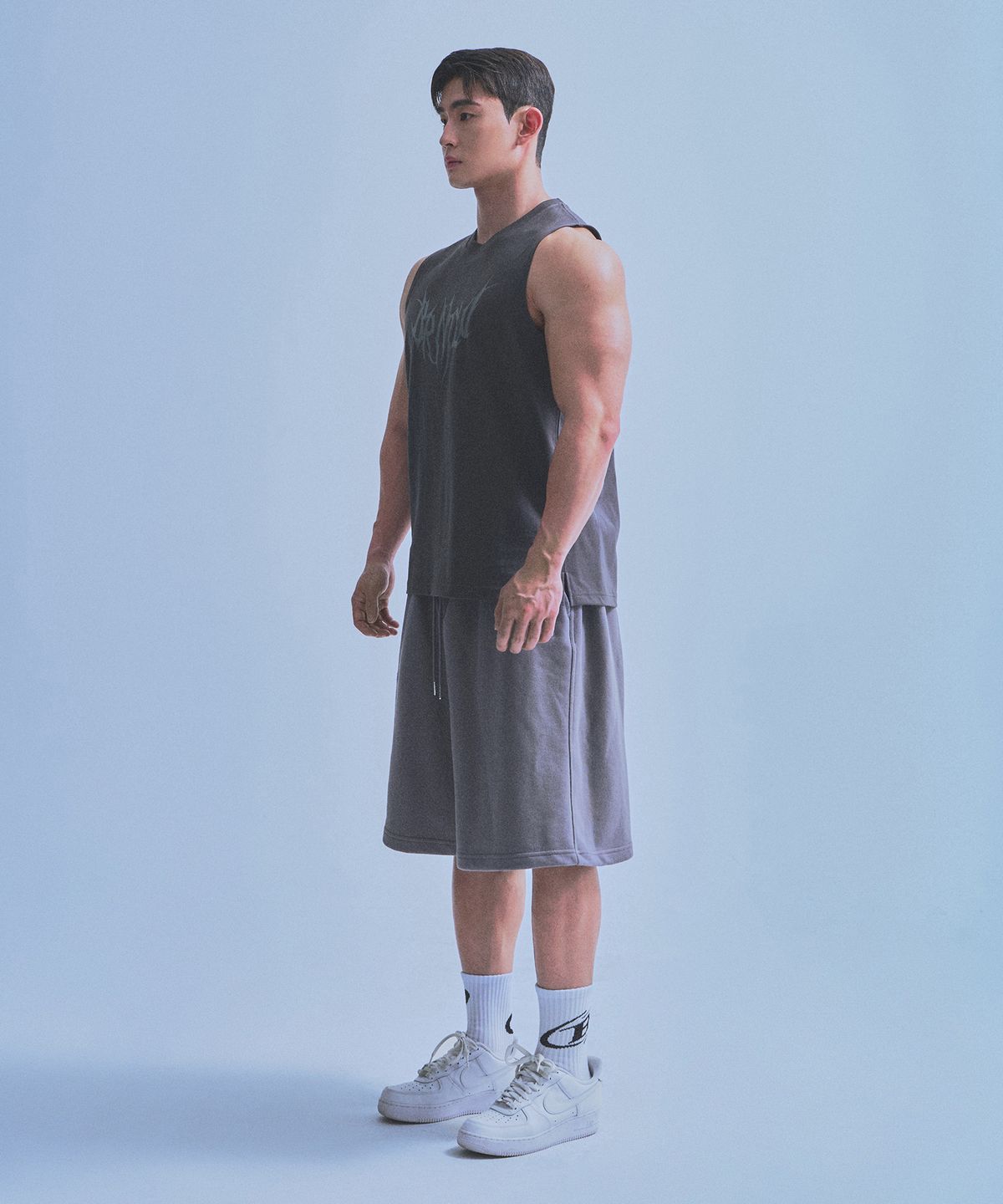 본투윈(BORN TO WIN) TRIBAL COMFORT FIT SLEEVLESS [CHARCOAL]