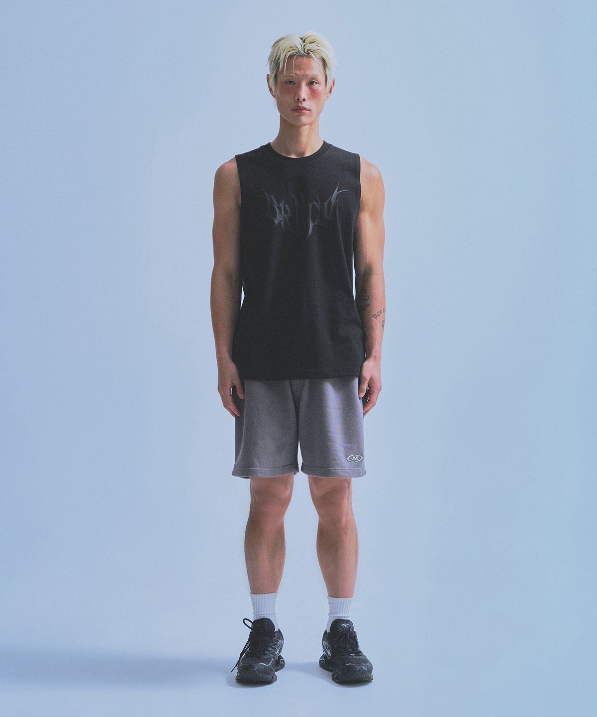 본투윈(BORN TO WIN) TRIBAL COMFORT FIT SLEEVLESS [BLACK]