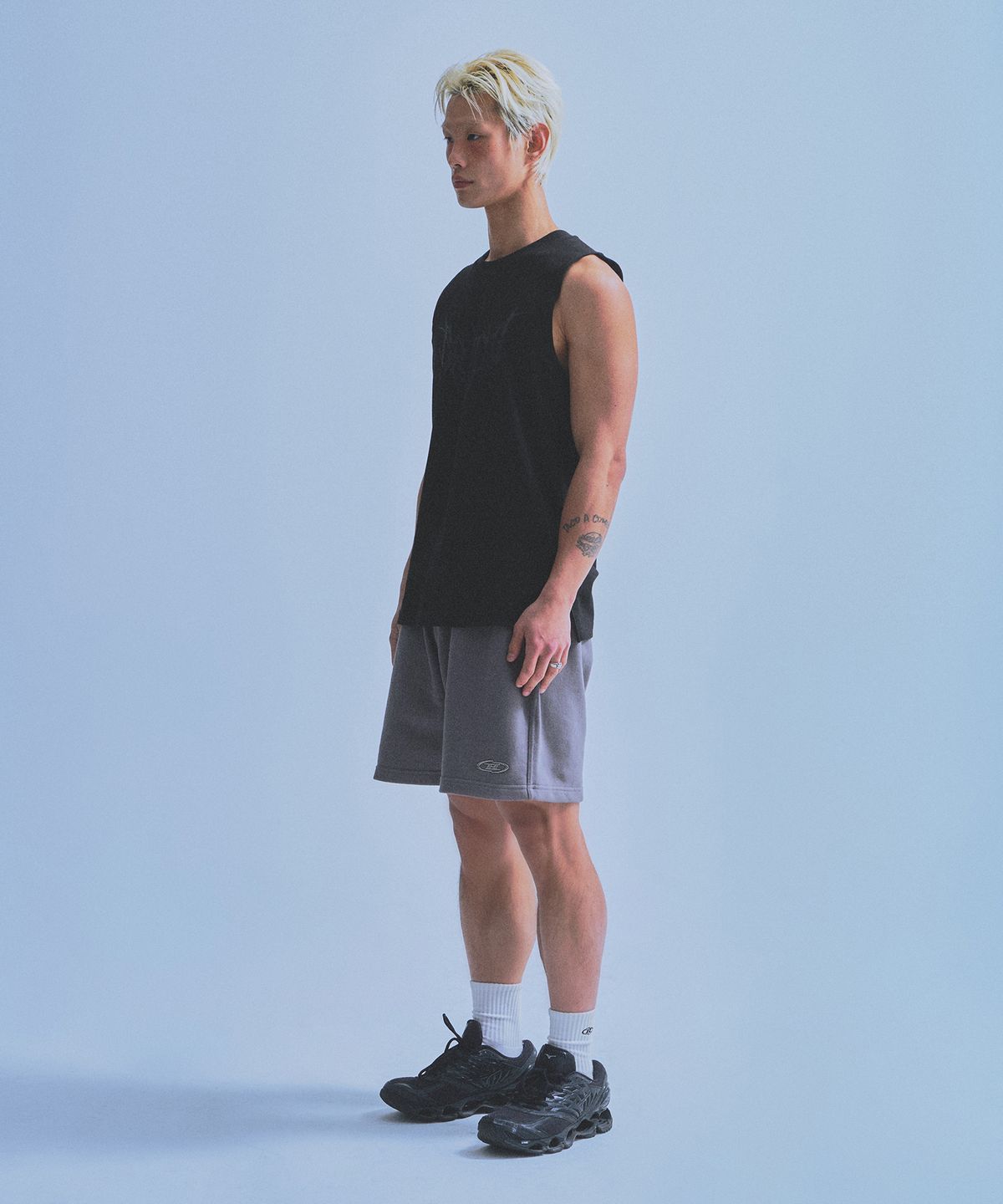 본투윈(BORN TO WIN) TRIBAL COMFORT FIT SLEEVLESS [BLACK]