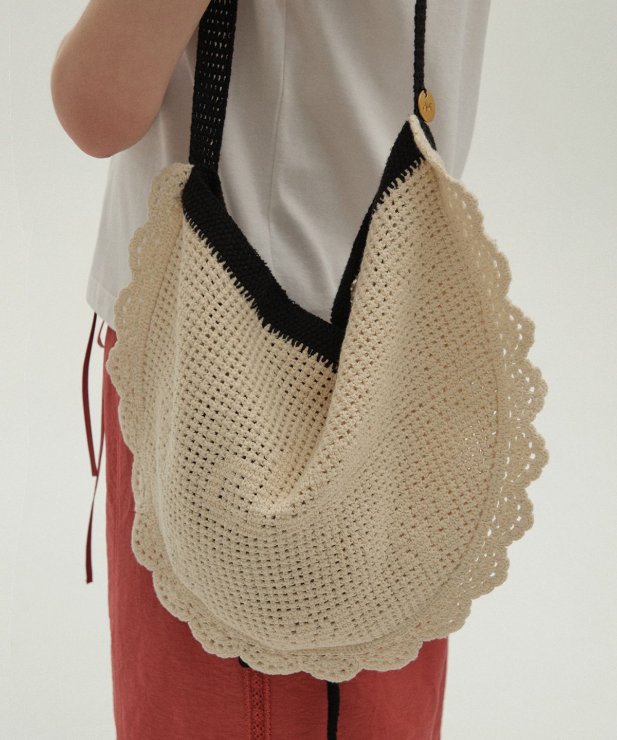 클로르(CLOR) CROCHET HALF MOON BAG(LARGE) - 3 colors