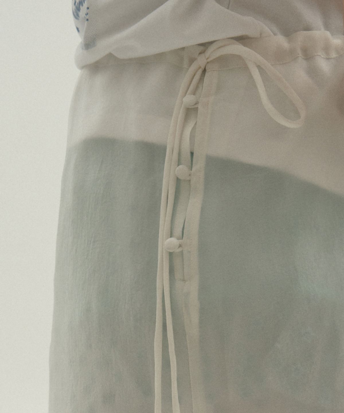 클로르(CLOR) BEADS SHEER MIDI SKIRT - 3 colors