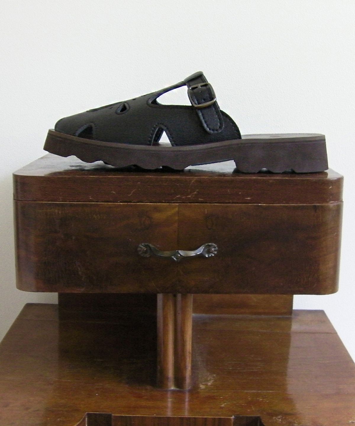 클로르(CLOR) PETAL CUTOUT SLIPPERS - 2 colors
