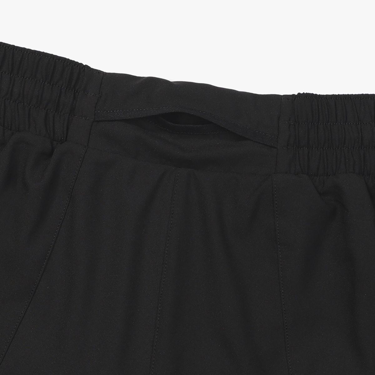 디아도라(diadora) 썸머 러닝 3인치 쇼츠 우먼 BLACK