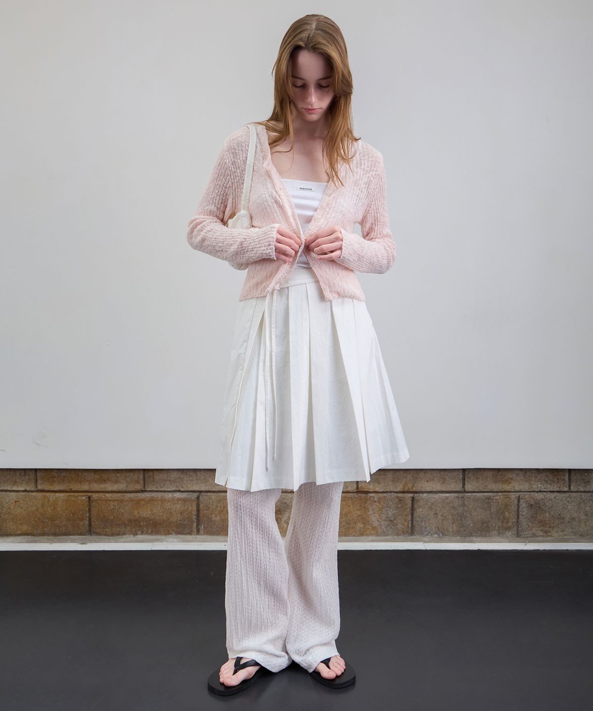 르바(LEVAR) Crispy Pleated Skirt - Off White