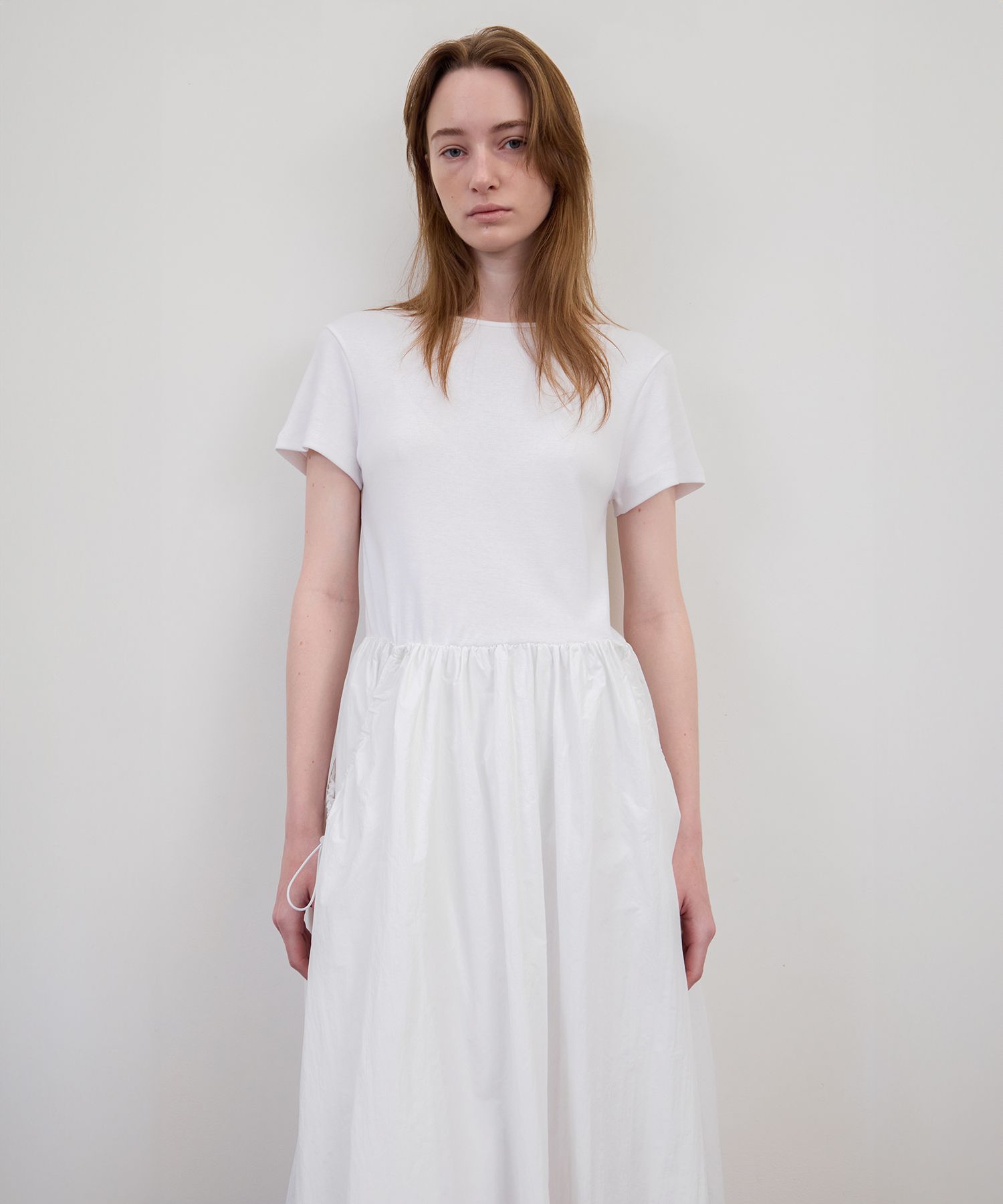 MUSINSA公式 | LEVAR Pocket Shirring Anorak Dress - White