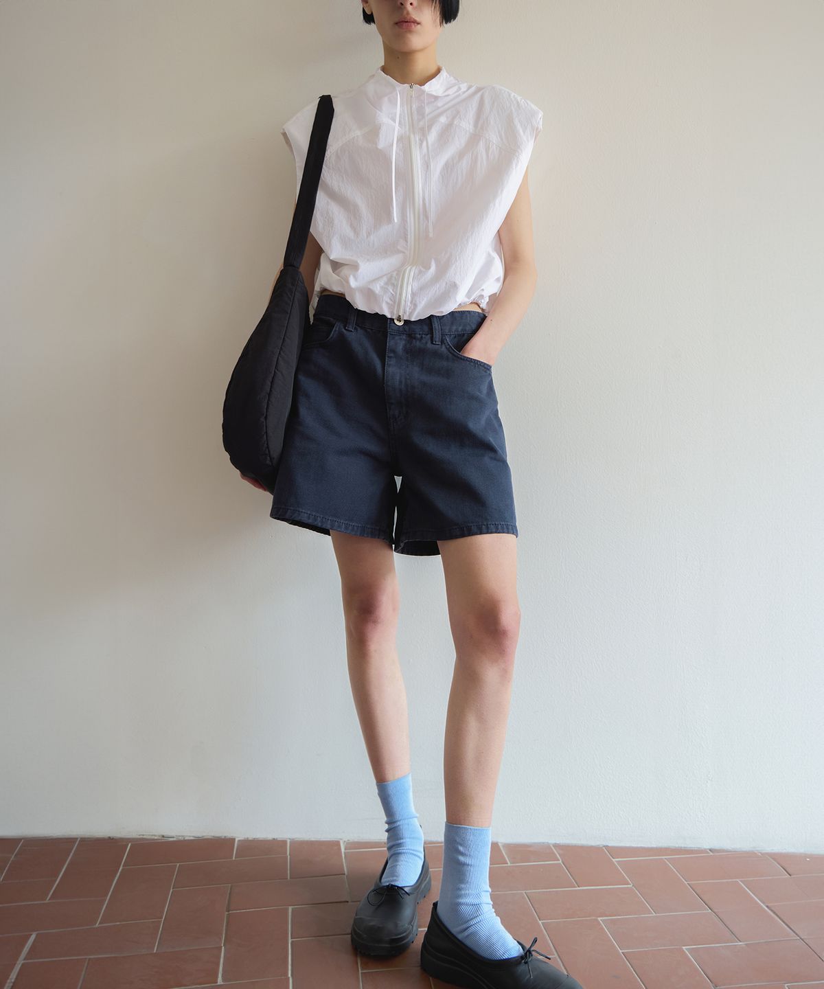 르바(LEVAR) Classic Staple Denim Shorts - Stone Navy