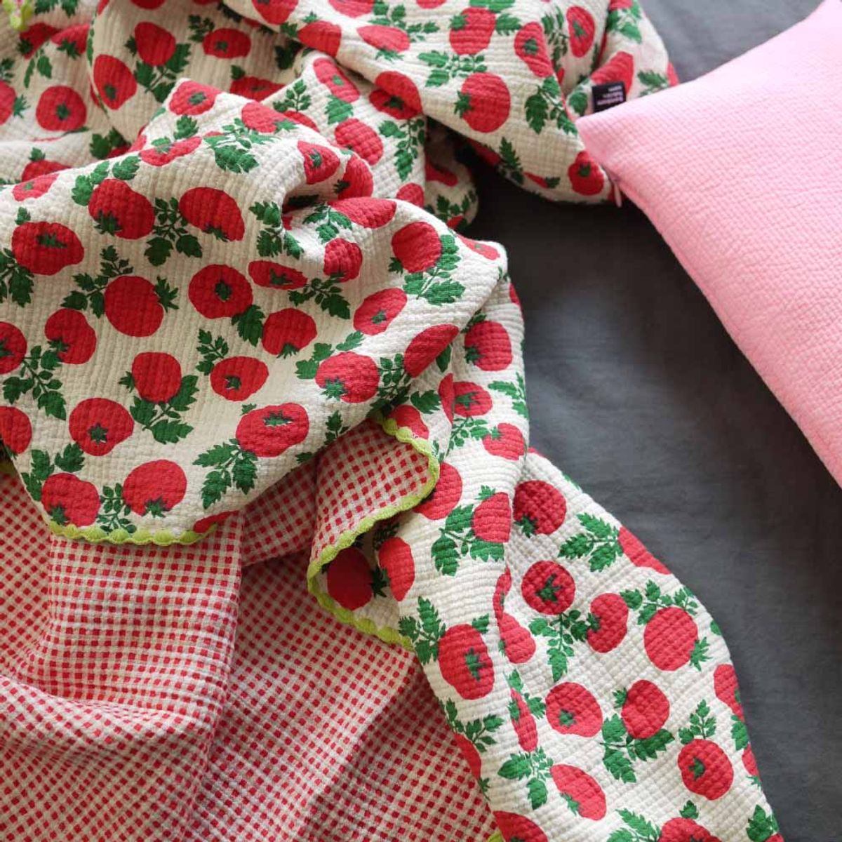 봄봄패브릭스(BOMBOM FABRICS) Tripple Cotton pillow (case tomato + red check)