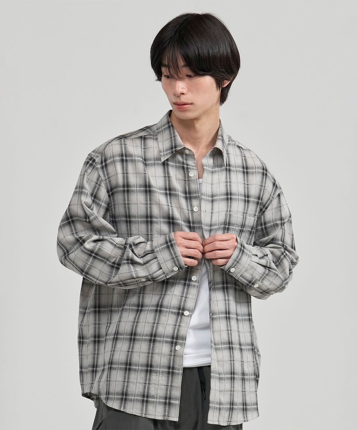주앙옴므(JUAN HOMME) 루즈드 체크 셔츠 (그레이)