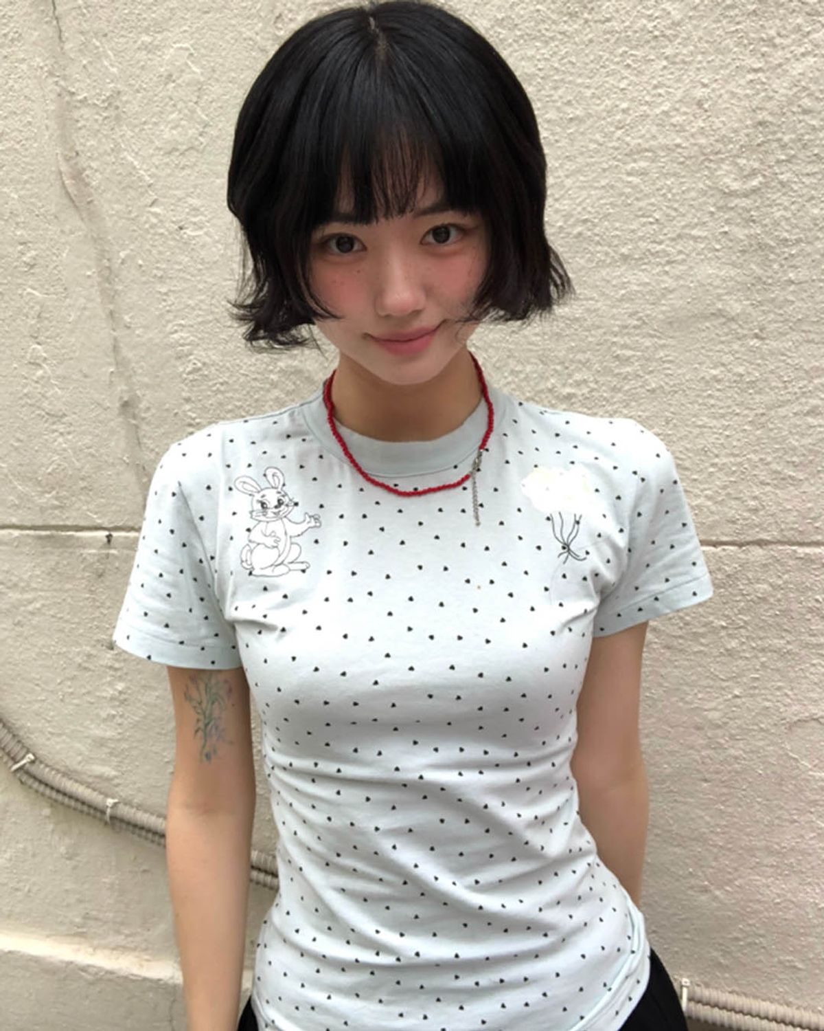 더뮤지엄비지터(THEMUSEUMVISITOR) RABBIT PRINTED HEART T-SHIRTS (MINT)