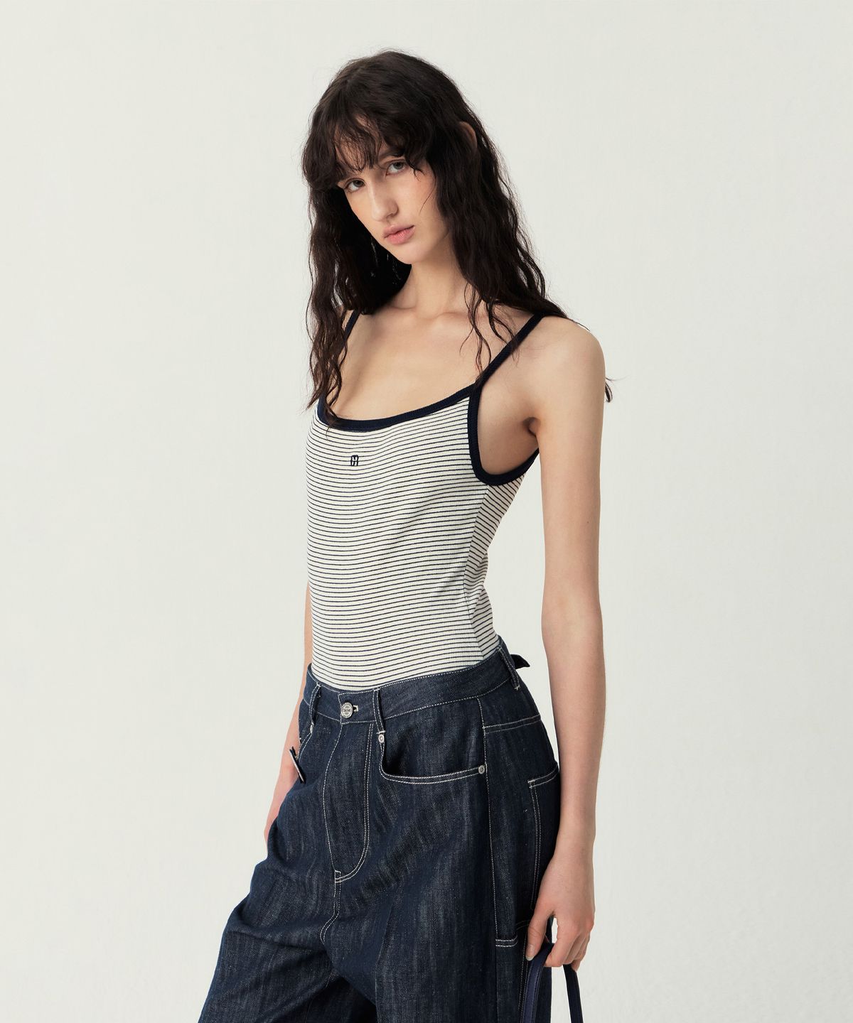 그로브(GROVE) LAKE BODY SLEEVELESS (IVORY)