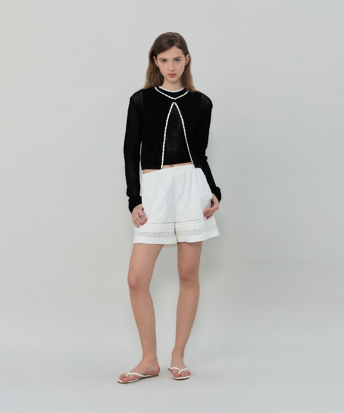 그로브(GROVE) ELLIS LACE SHORTS (IVORY)