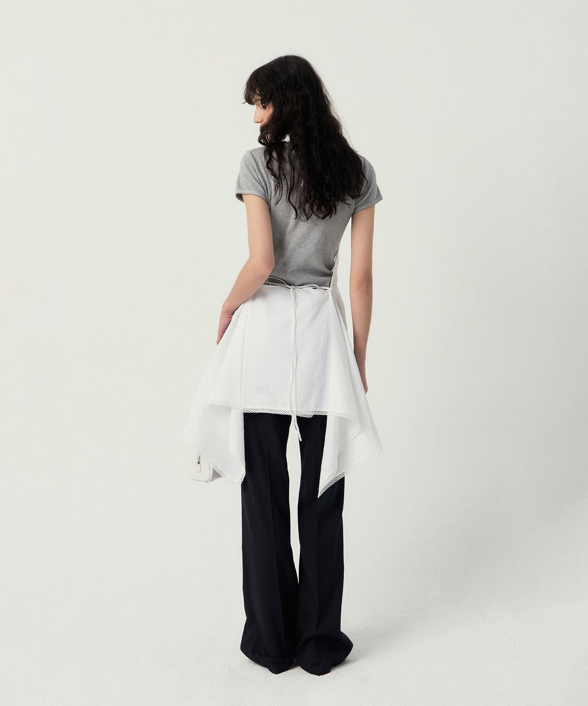 그로브(GROVE) VALE APRON DRESS (IVORY)