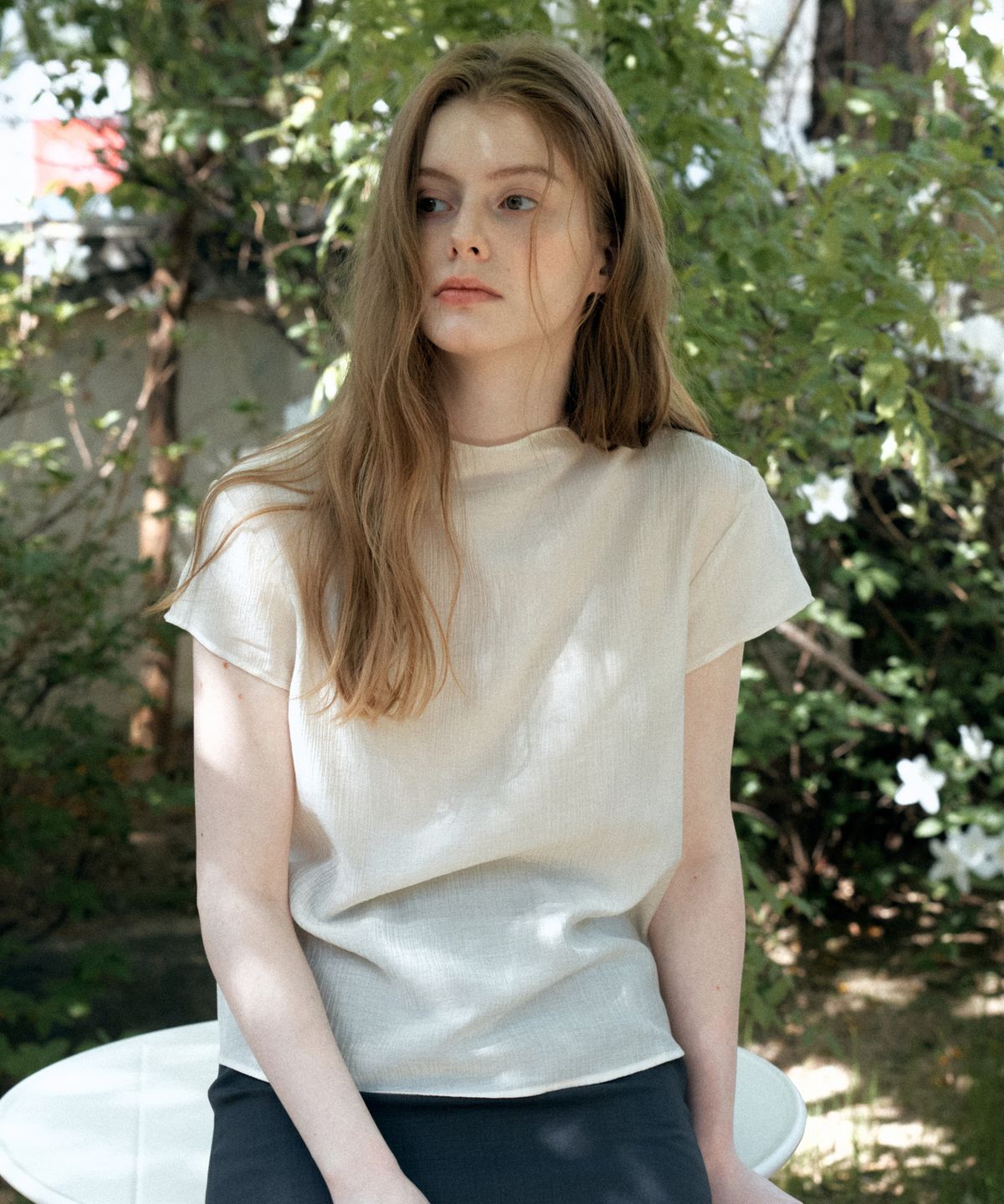 엽페(YUPPE) PLEATED CAP SHIRT_IVORY