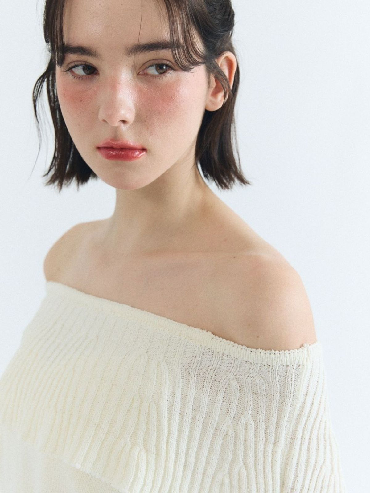 패브릭서울(FABRICSEOUL) cape off shoulder knit