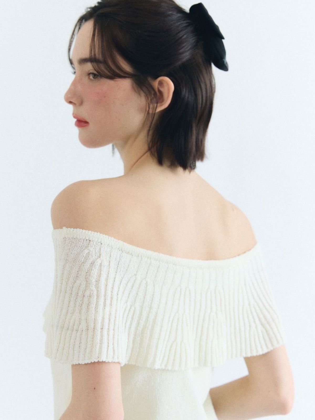 패브릭서울(FABRICSEOUL) cape off shoulder knit