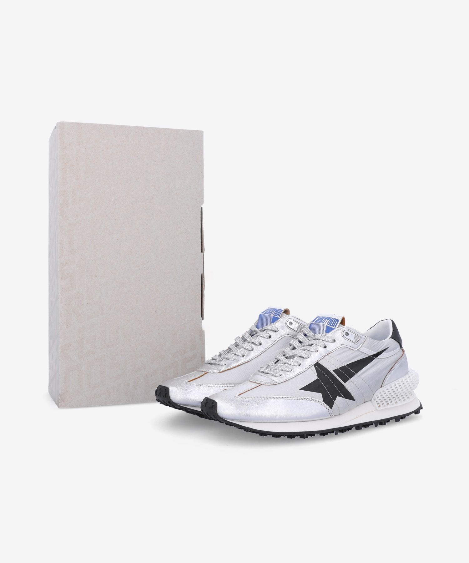 MUSINSA | GOLDEN GOOSE Running Marathon Sneakers - Silver