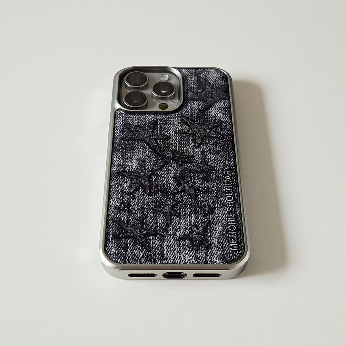 메모리즈바운더리(MEMORIESBOUNDARY) Broadstar Jeans Case (SV_Black)