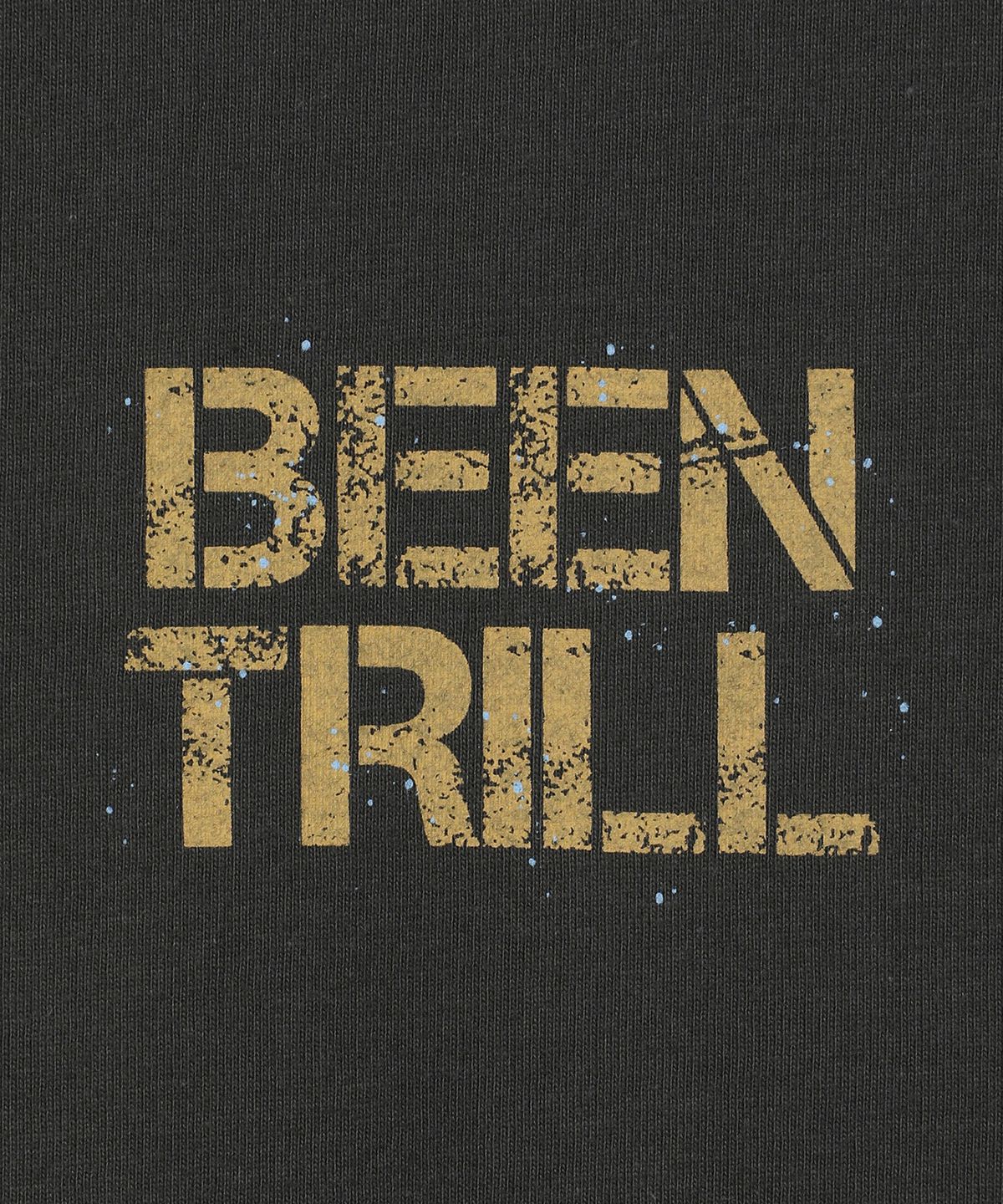 빈트릴(BEENTRILL) 레터 로고 티셔츠(차콜)