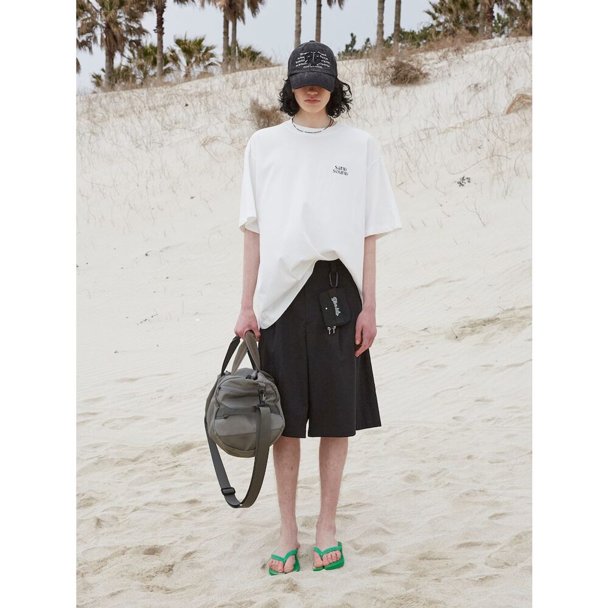 샌드 사운드(SAND SOUND) (UNISEX) 사이드 자수 버뮤다 숏츠  블랙