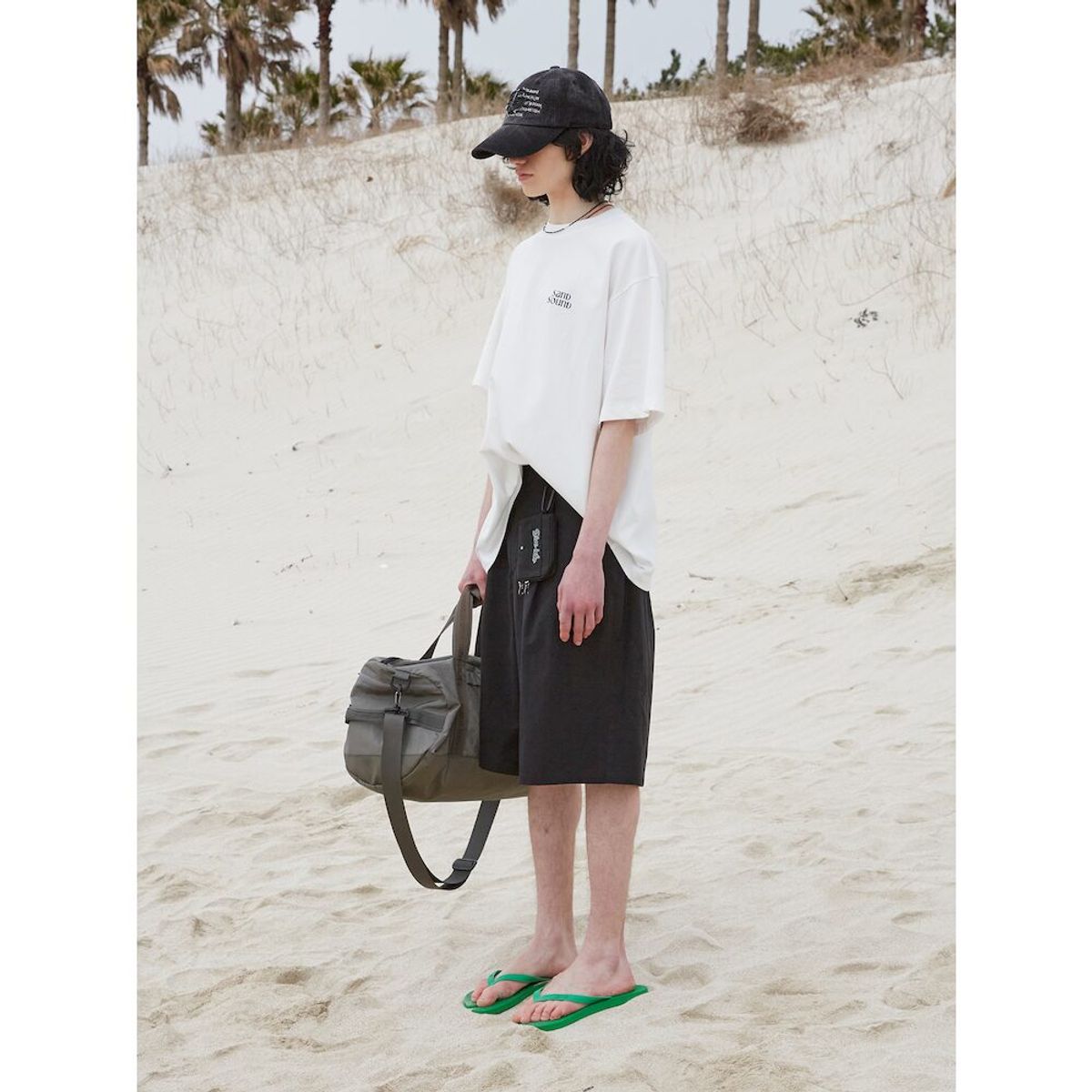 샌드 사운드(SAND SOUND) (UNISEX) 사이드 자수 버뮤다 숏츠  블랙