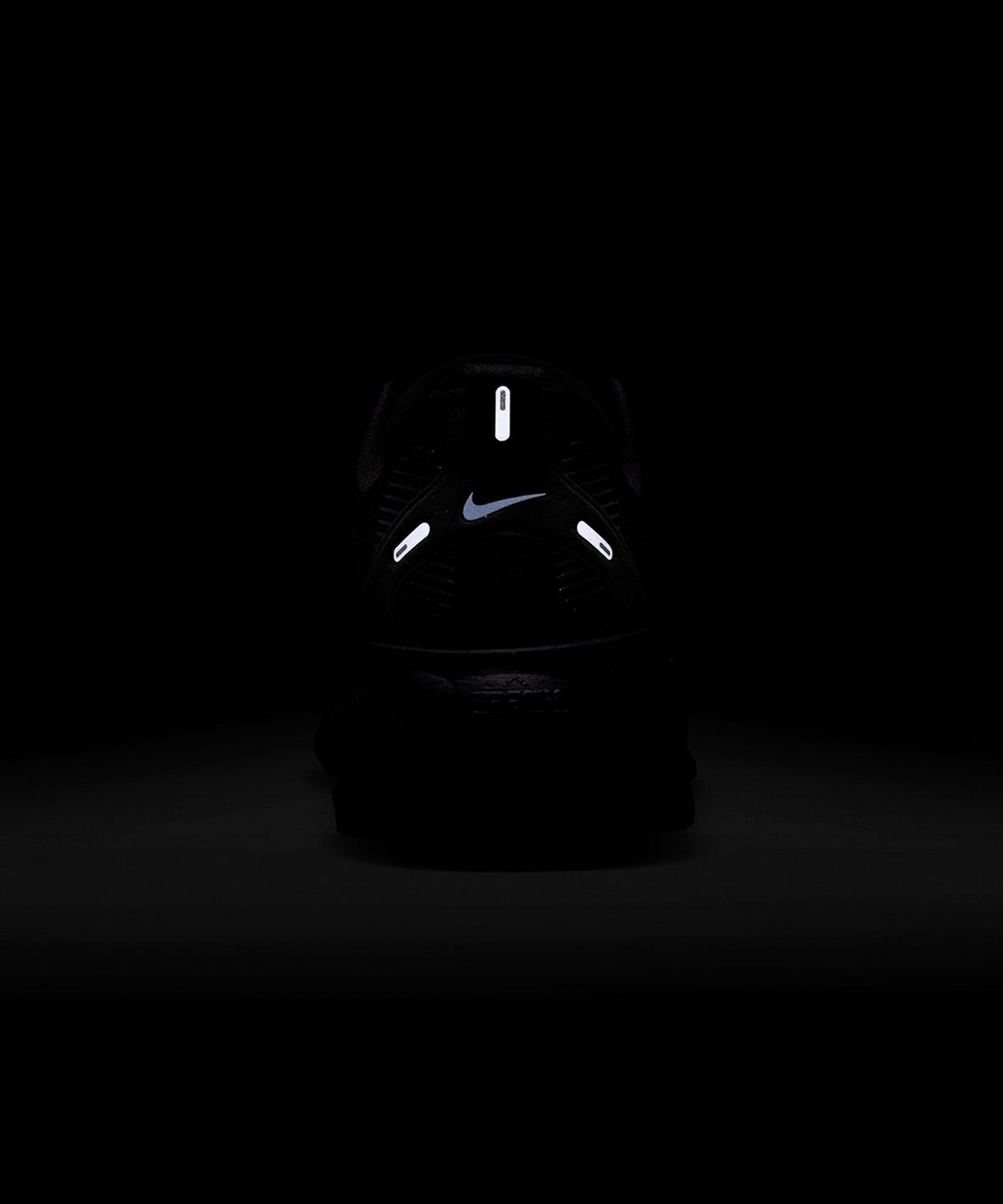 나이키(NIKE) 보메로 18 M - 블랙:다크 스모크 그레이:라이트 스모크 그레이:블랙 / HM6803-005