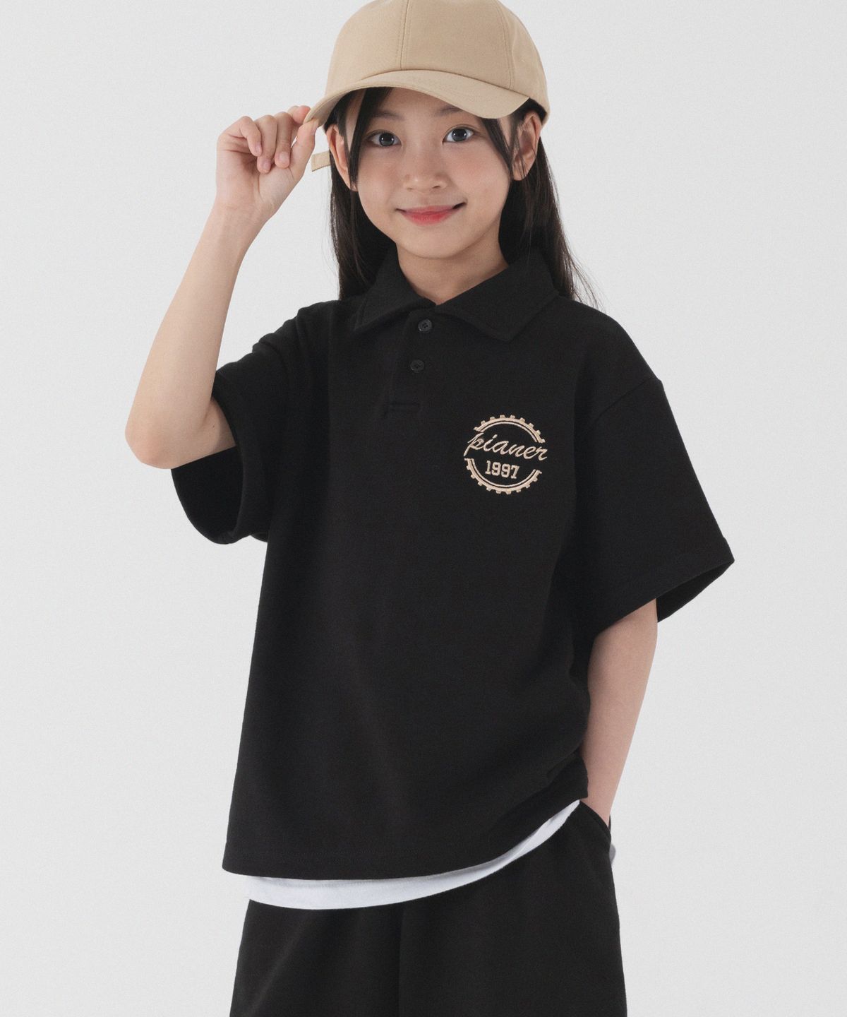 피아네르 키즈(PIANER KIDS) 클래시 로고 자수 카라 반팔 (블랙)