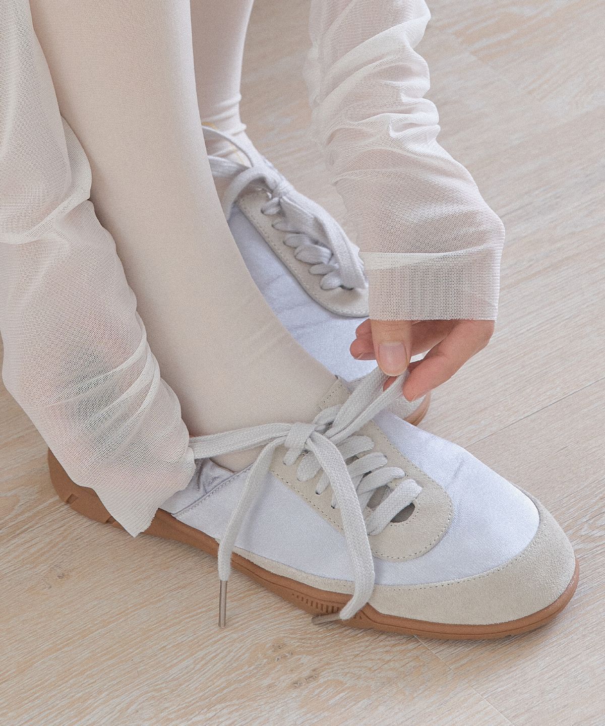 슈하이(SHOEHI) 아르비 소가죽 새틴 스니커즈(2Colors)_SN2025