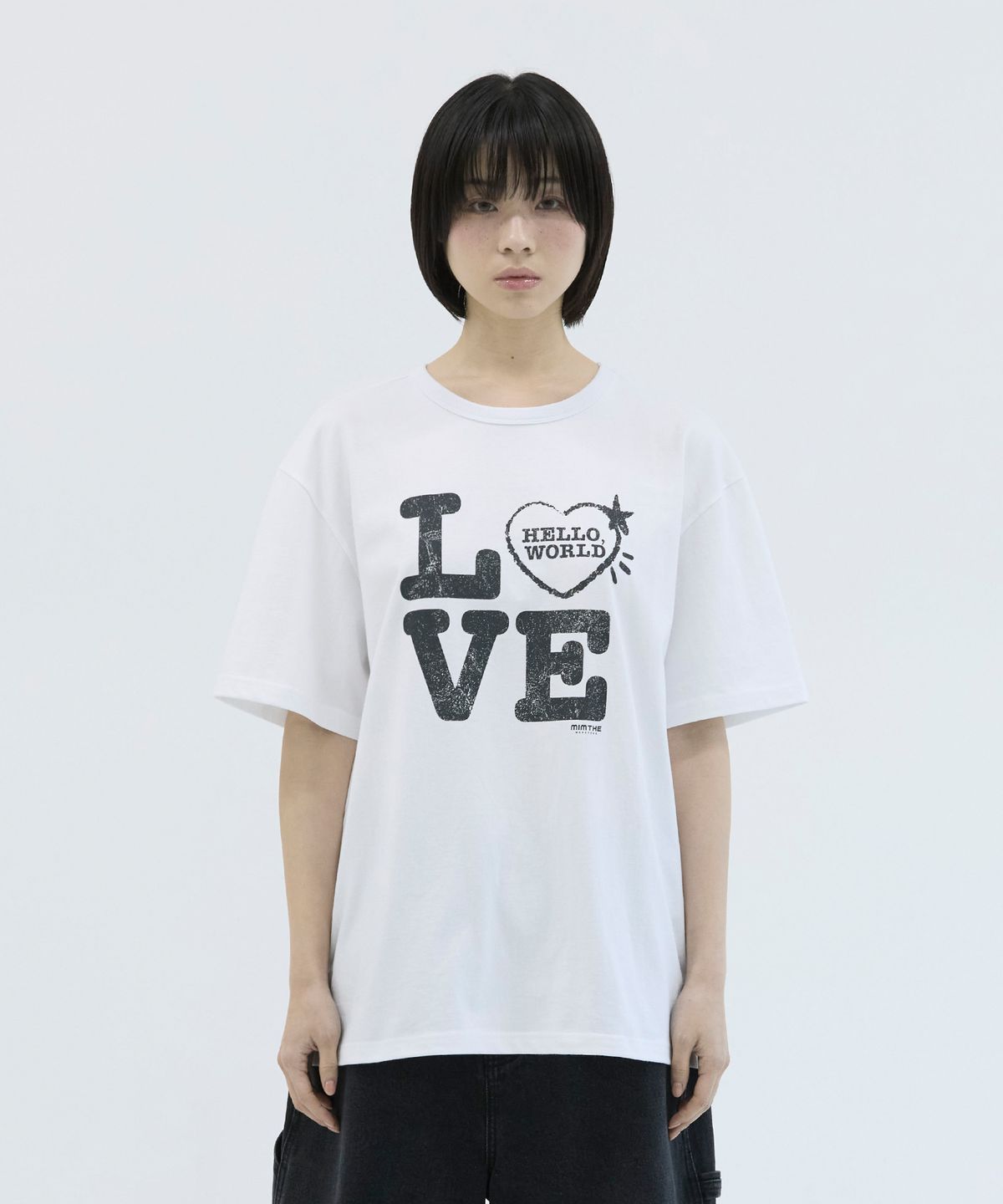 밈더워드로브(MIMTHEWARDROBE) 디어 월드 LOVE 티셔츠_화이트