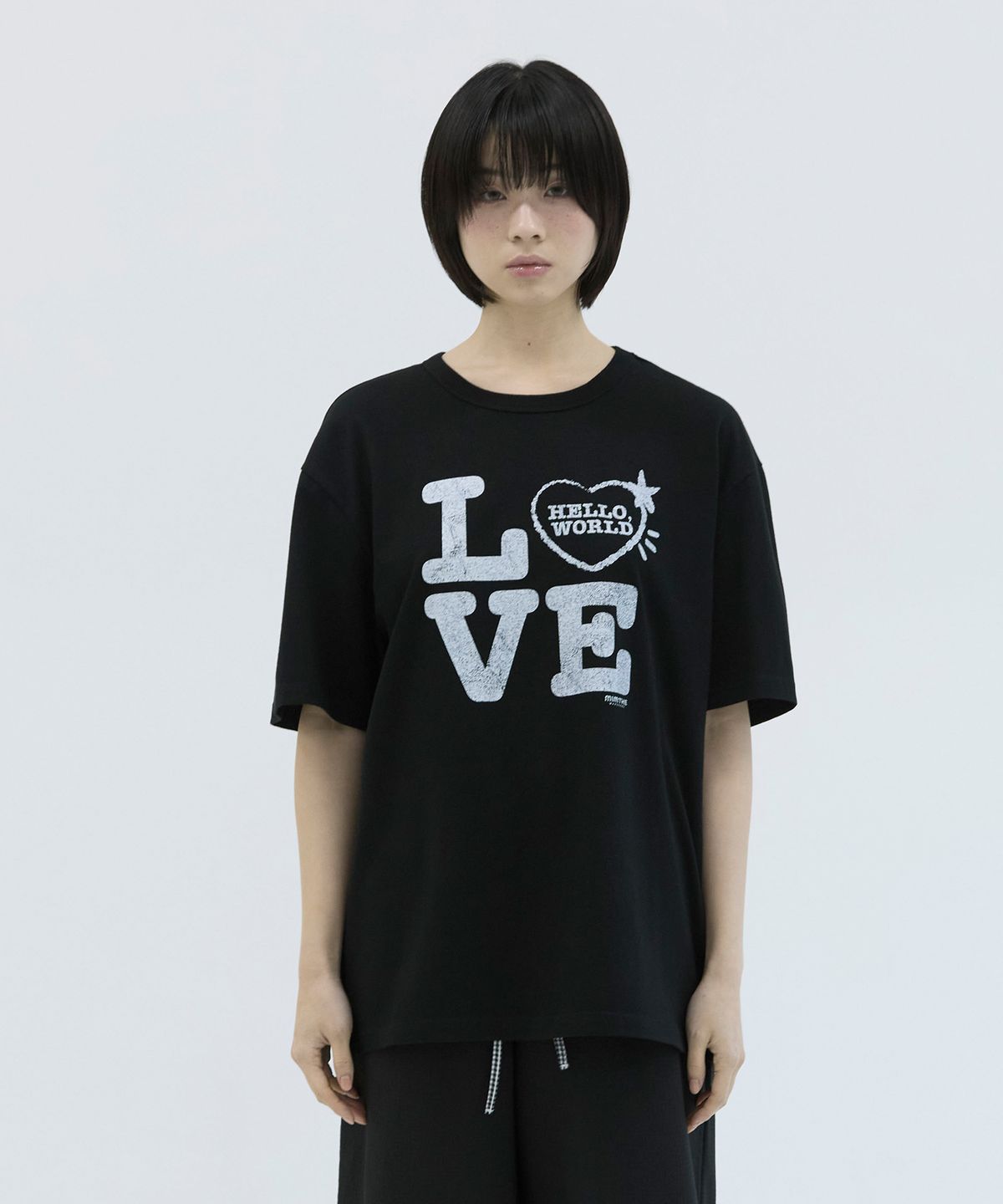 밈더워드로브(MIMTHEWARDROBE) 디어 월드 LOVE 티셔츠_화이트/레드