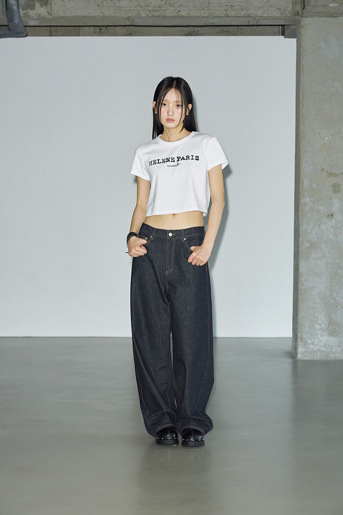 헬레네파리스(HELENE PARIS) 레밍턴 로고 크롭 티셔츠 [화이트]