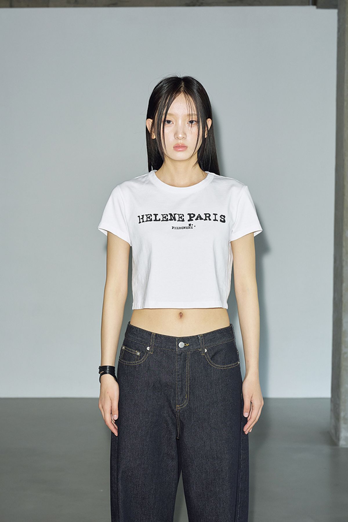 헬레네파리스(HELENE PARIS) 레밍턴 로고 크롭 티셔츠 [화이트]