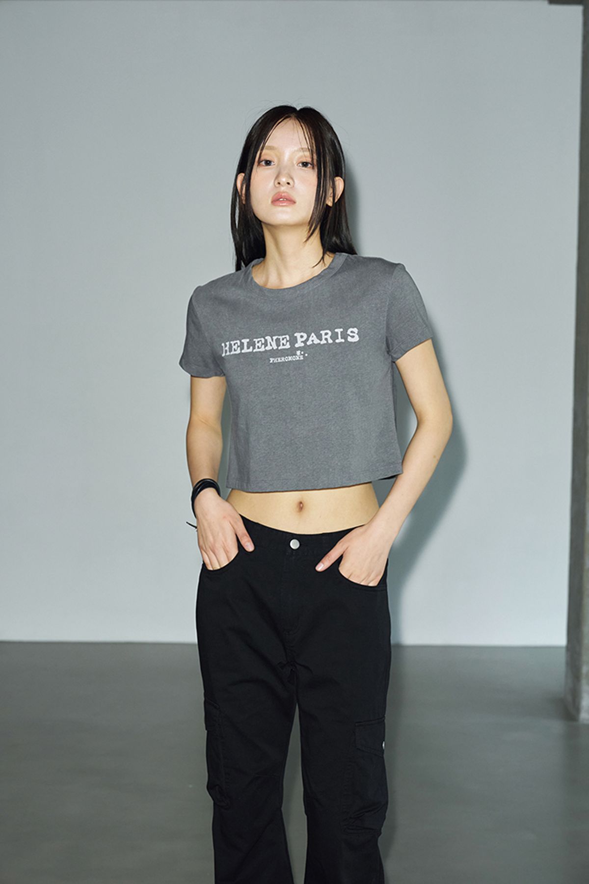 헬레네파리스(HELENE PARIS) 레밍턴 로고 크롭 티셔츠 [워시드 그레이]
