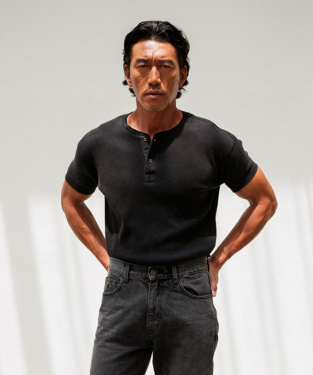 헤이스트(HEYSTE) 오리지널 써멀 니트 헨리 티  블랙