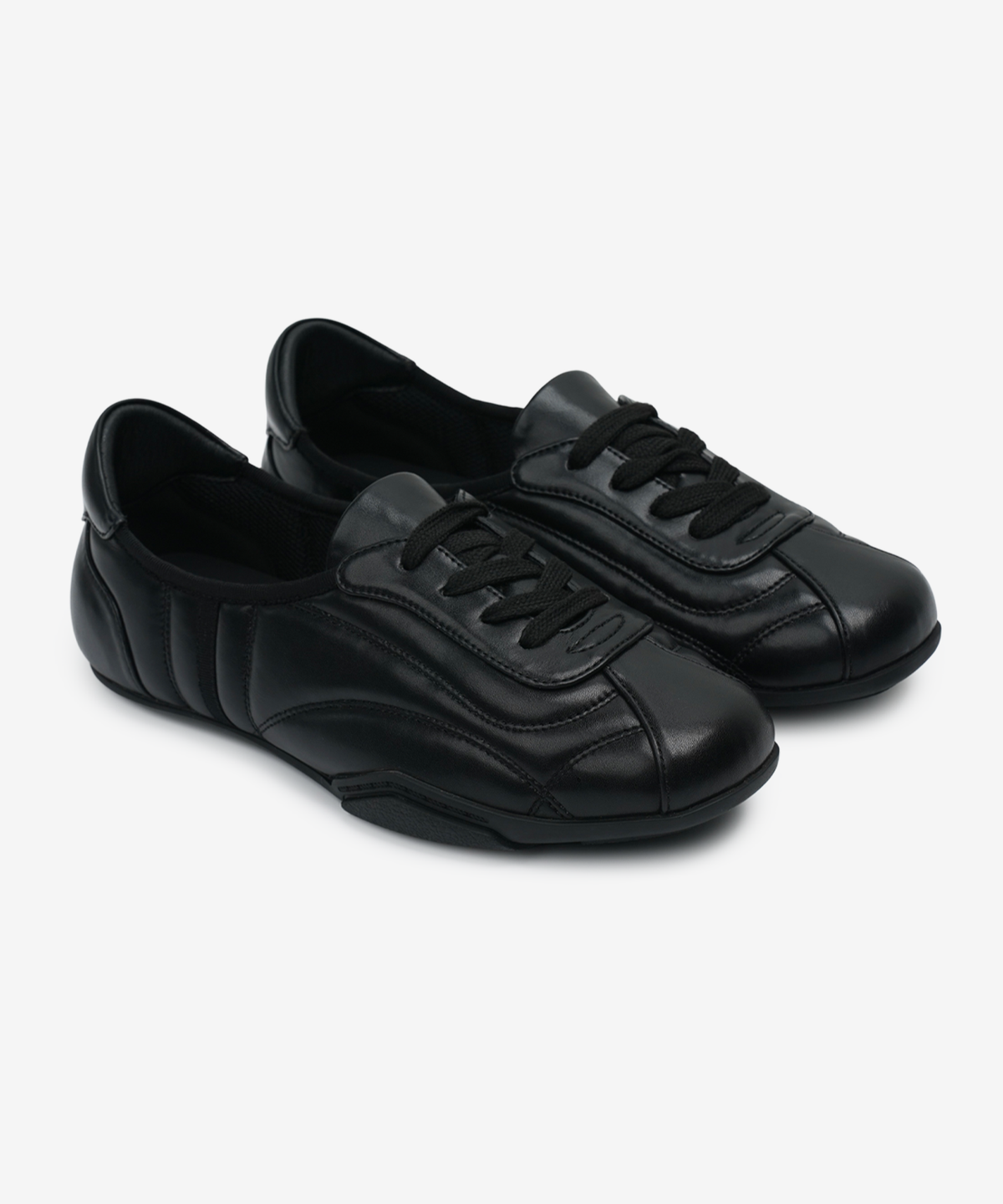 이크닉(IHCNIK) r. 901 whispering sneakers / black