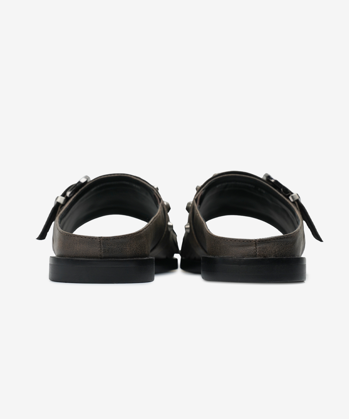이크닉(IHCNIK) r. 909  tassel stud slides  /  brown