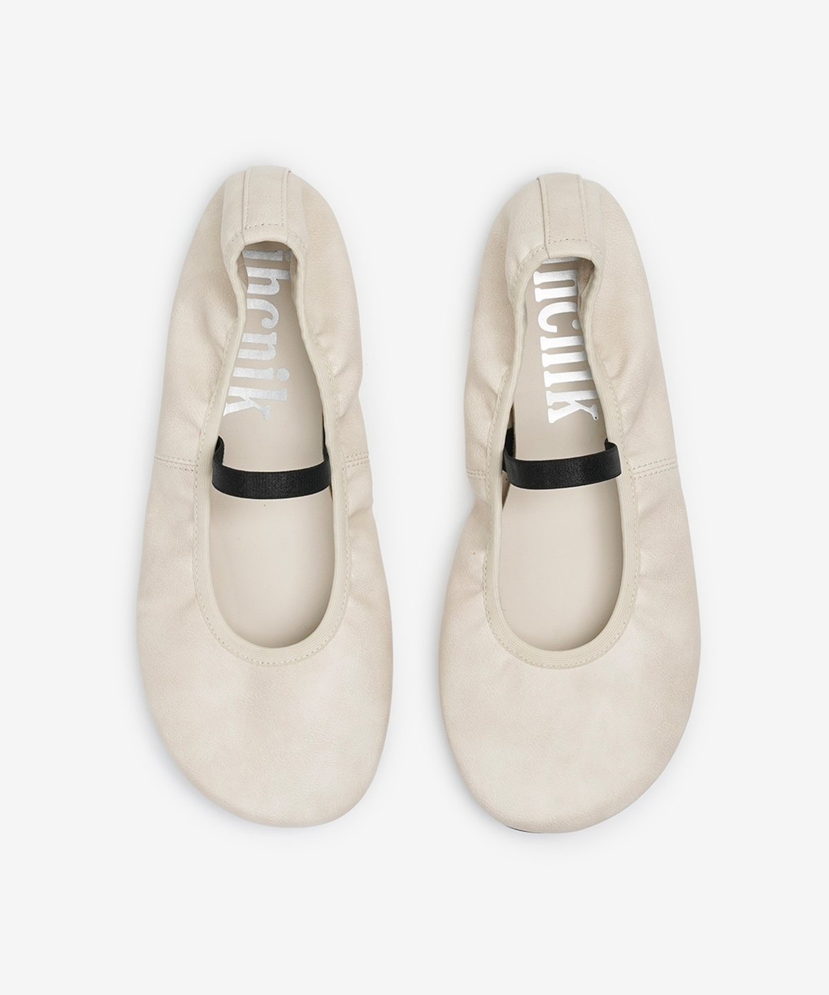이크닉(IHCNIK) r. 910  wrinkle mary jane flats  /  ivory