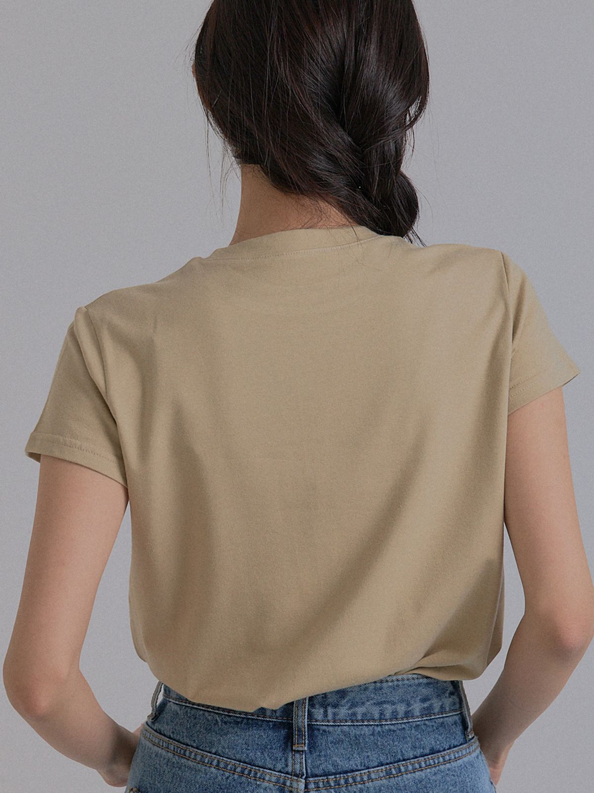 쏘리, 투 머치 러브(SORRY, TOO MUCH LOVE) Angels Dancing T-Shirt_Khaki