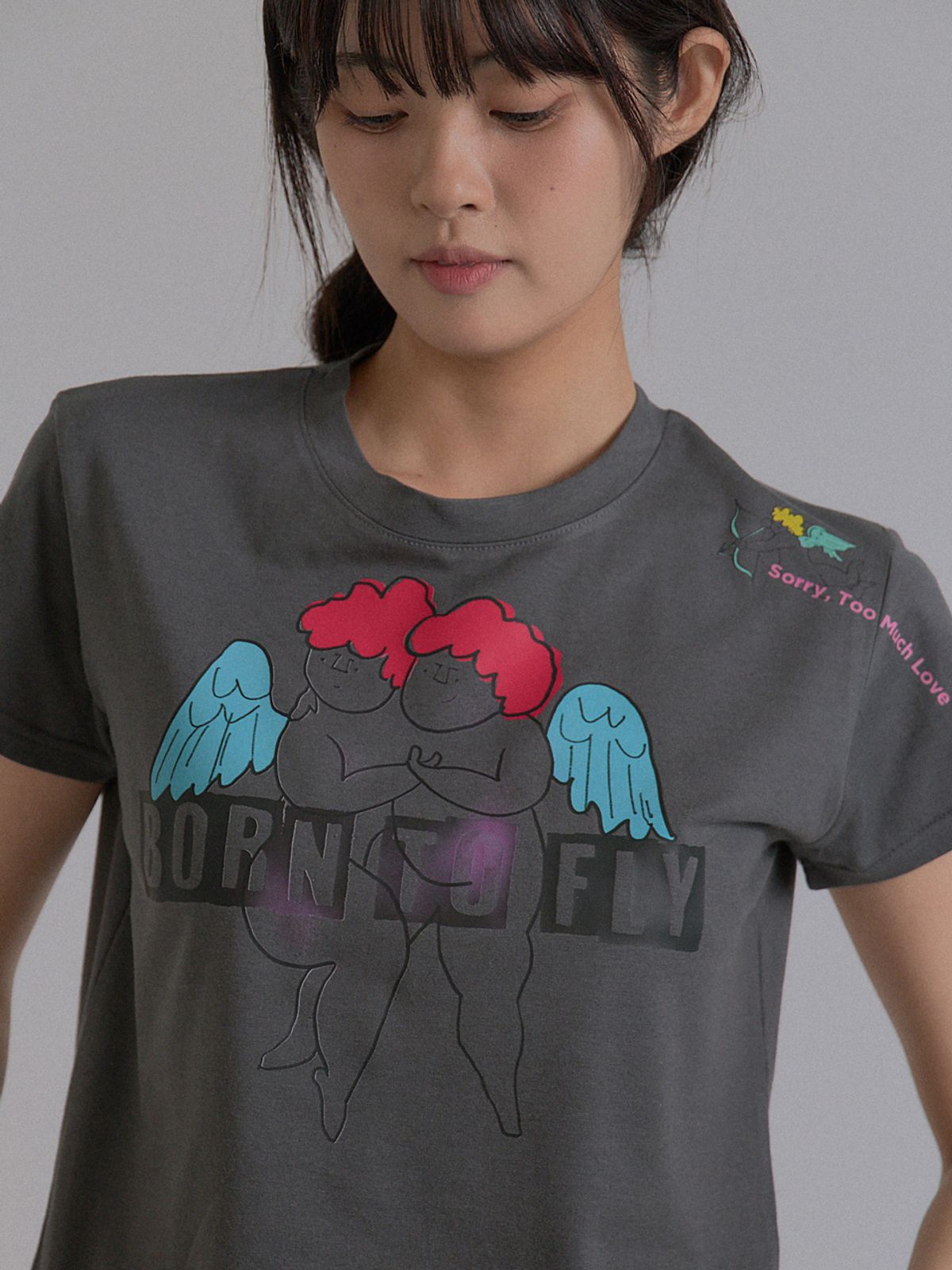 쏘리, 투 머치 러브(SORRY, TOO MUCH LOVE) Angels Dancing T-Shirt_Charcoal