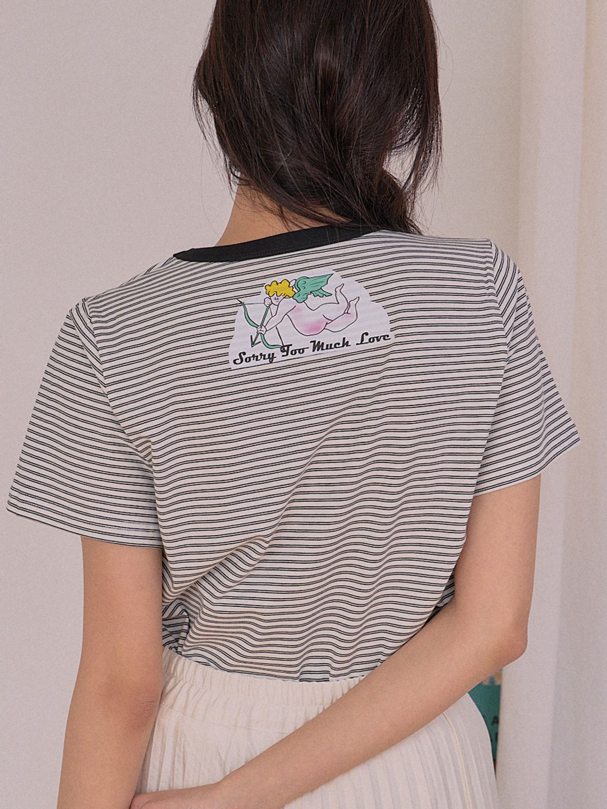 쏘리, 투 머치 러브(SORRY, TOO MUCH LOVE) Angel Stripe Neck Combo T-shirt_White