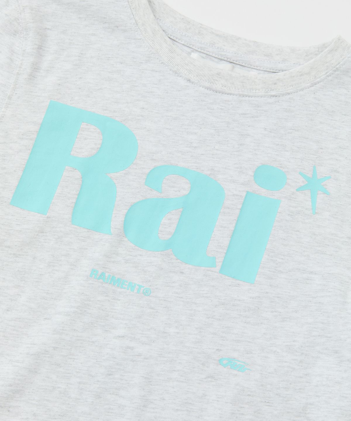 레이몬트(RAIMENT) 에센셜  RAI 로고 솔리드 반팔 티셔츠_화이트멜란지
