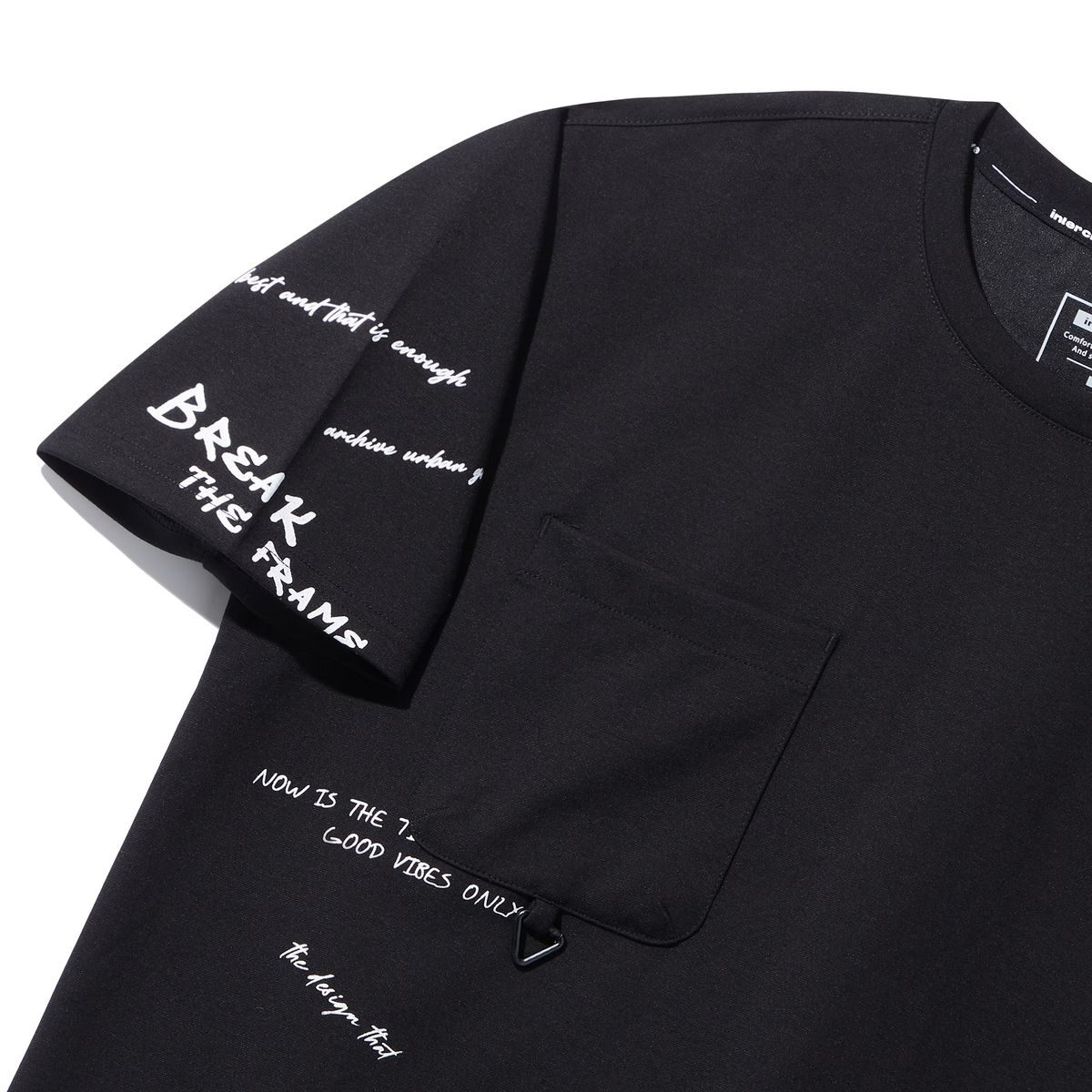 인터크루(INTERCREW) 키치아트웍포켓반팔티 블랙 ITZ2TM11ABK