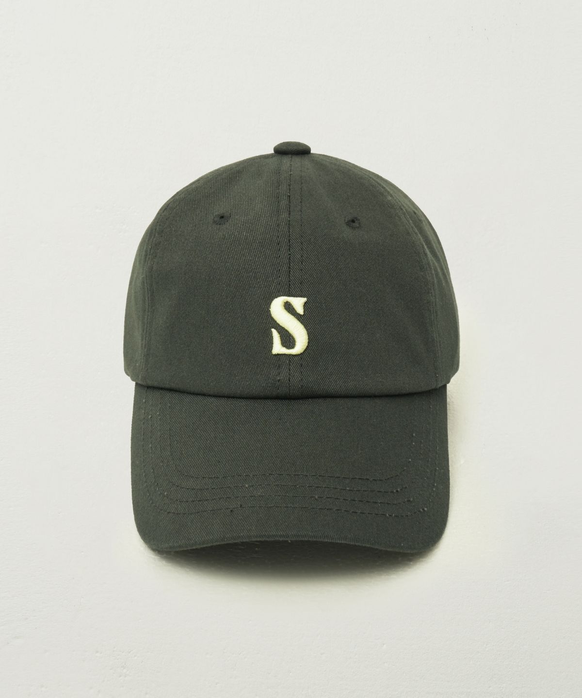 세터(SATUR) 클래식 스몰 로고 볼캡 차콜