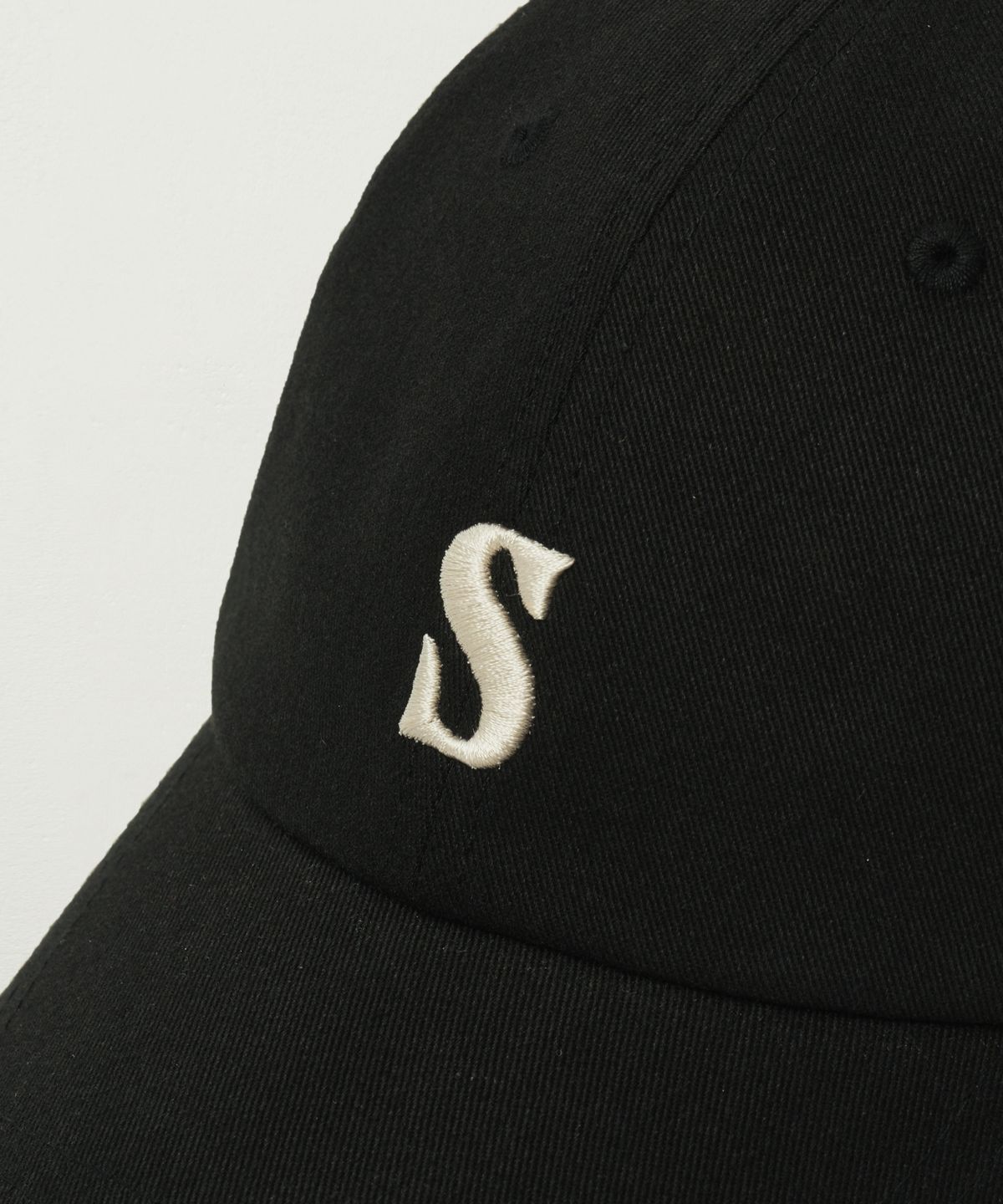 세터(SATUR) 클래식 스몰 로고 볼캡 블랙