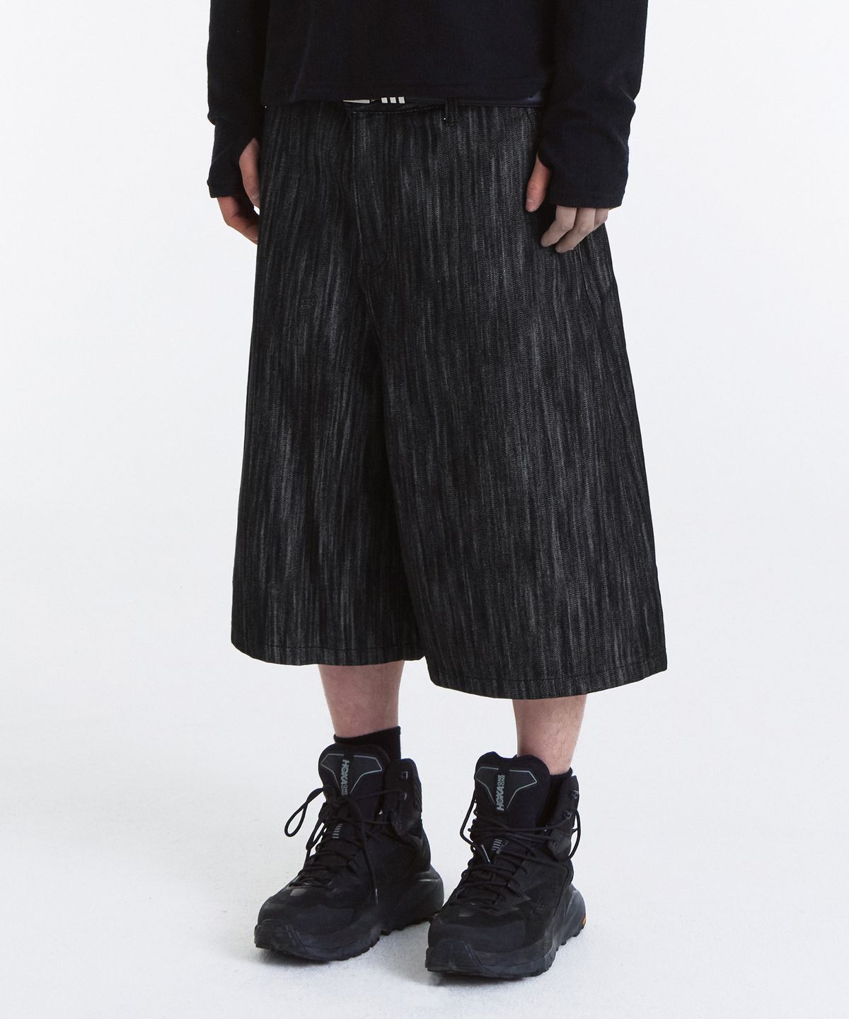기철(KICHUL) Bermuda Denim Pants (Raw Black)