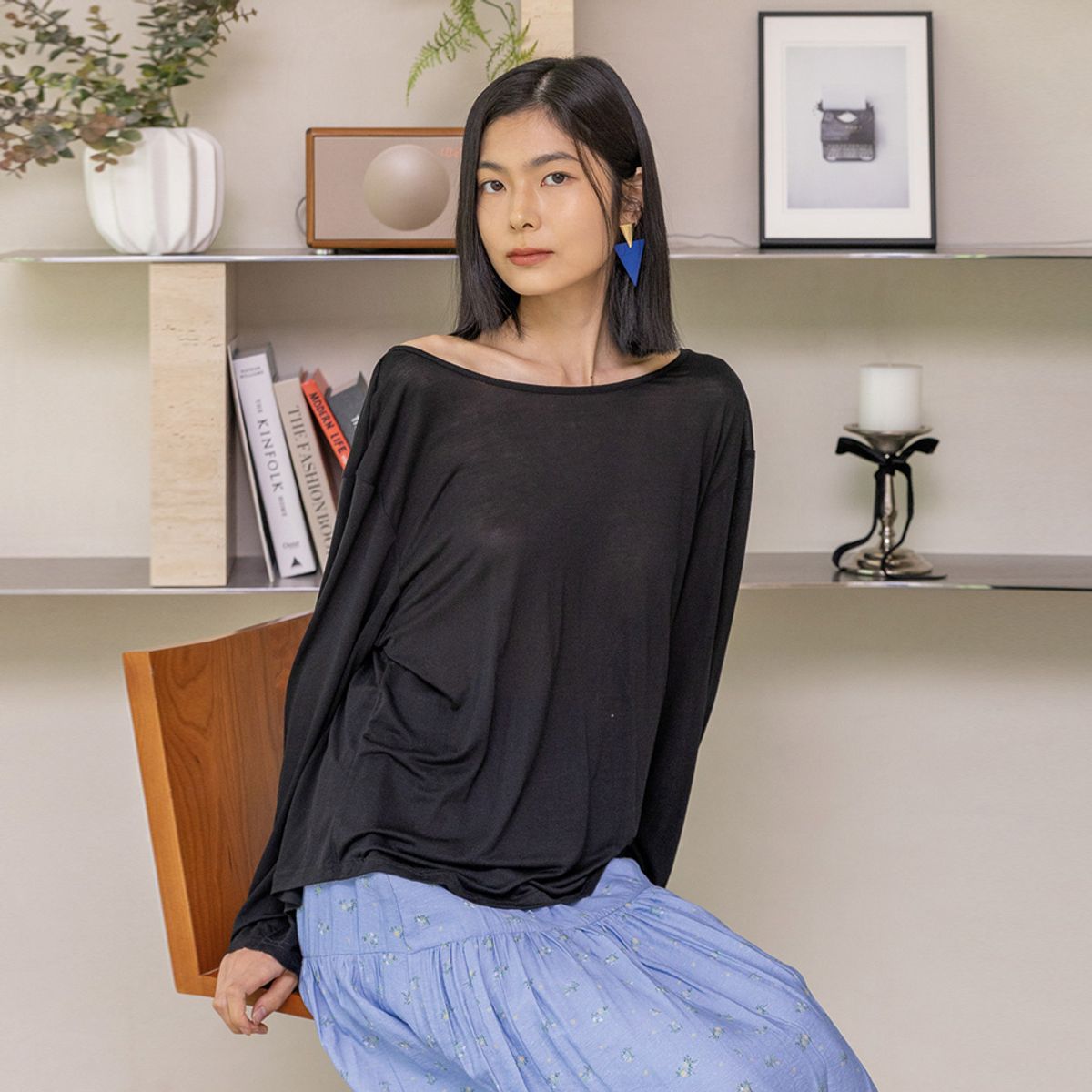 랭썬(LANGSON) LS_Backless long sleeve blouse_2color