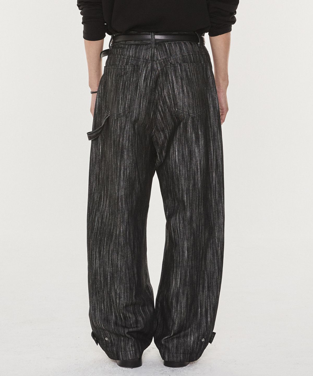 기철(KICHUL) Hem button wide denim pants (raw black)