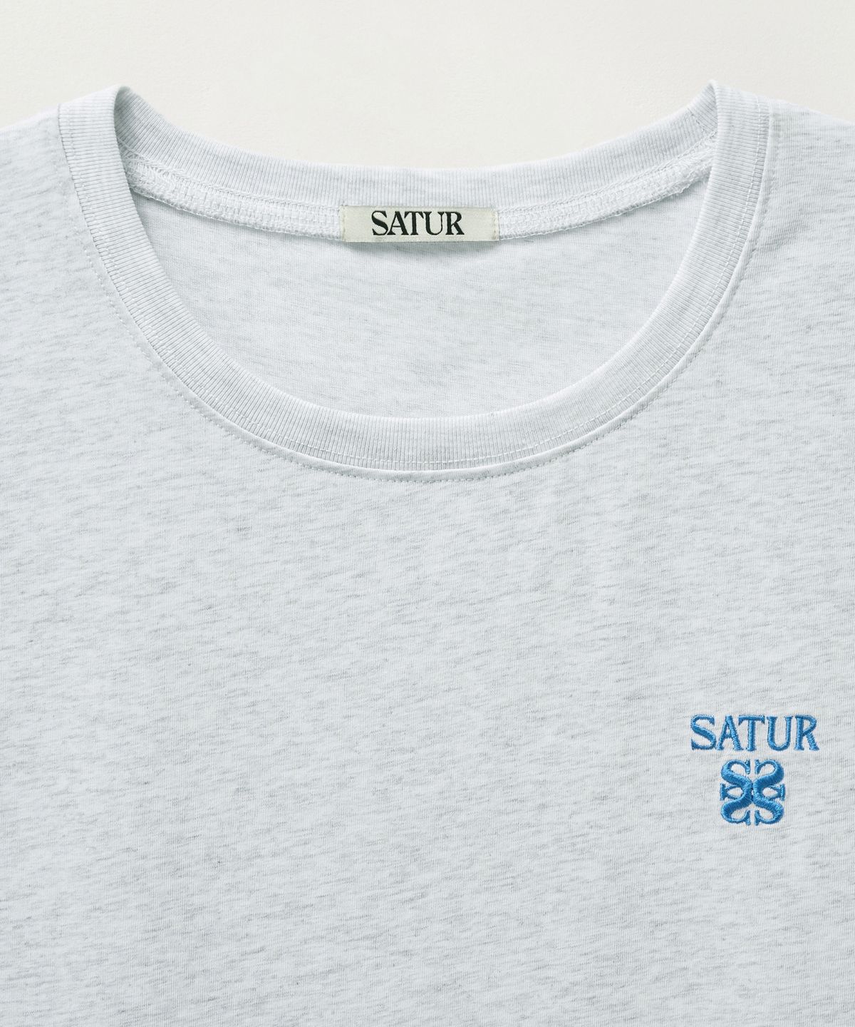 세터(SATUR) 올 데이 크루 넥 레이어드 슬리브리스 탑 멜란지 화이트