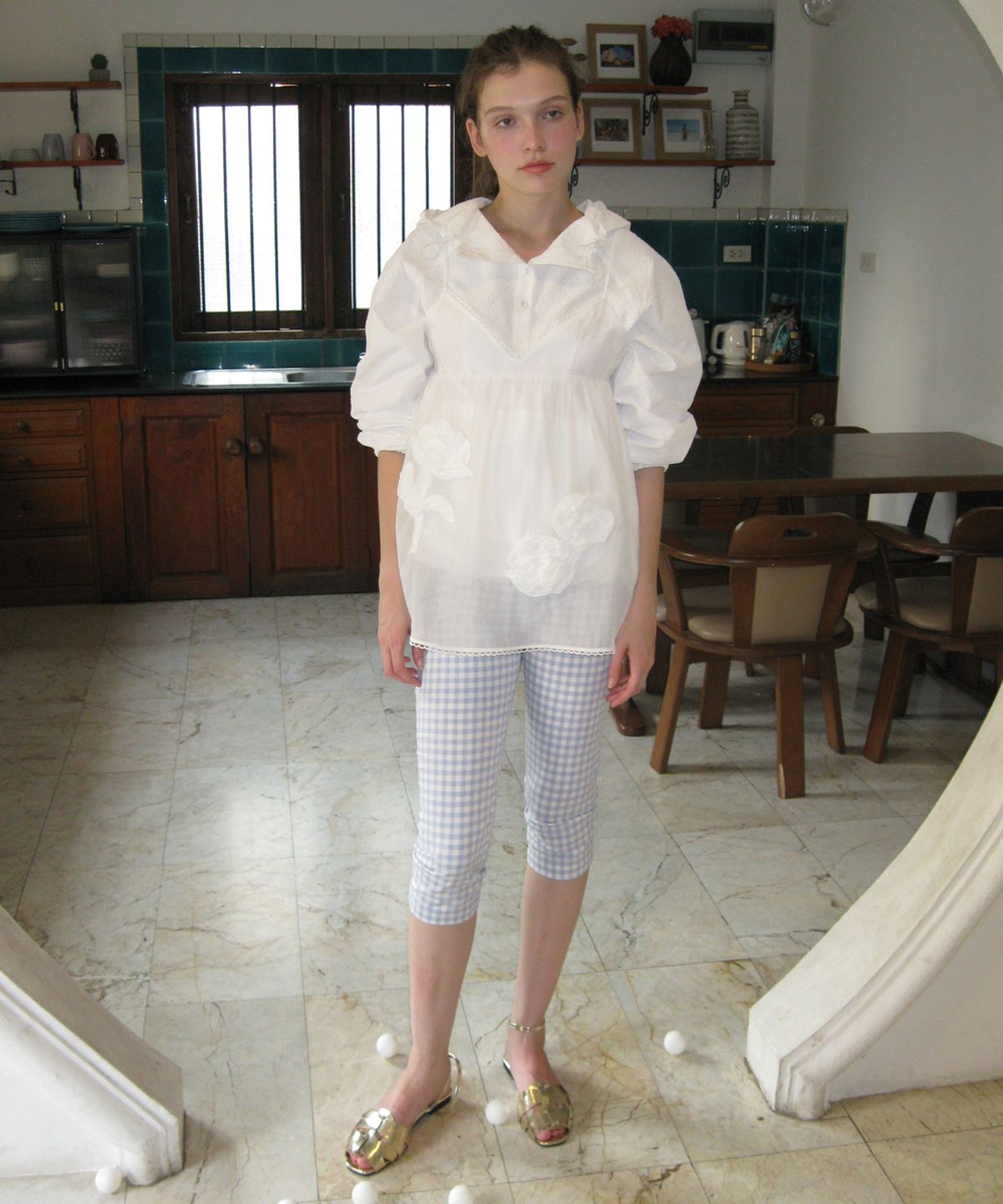 시눈(SINOON) Flower Sheer Sleeveless (White)