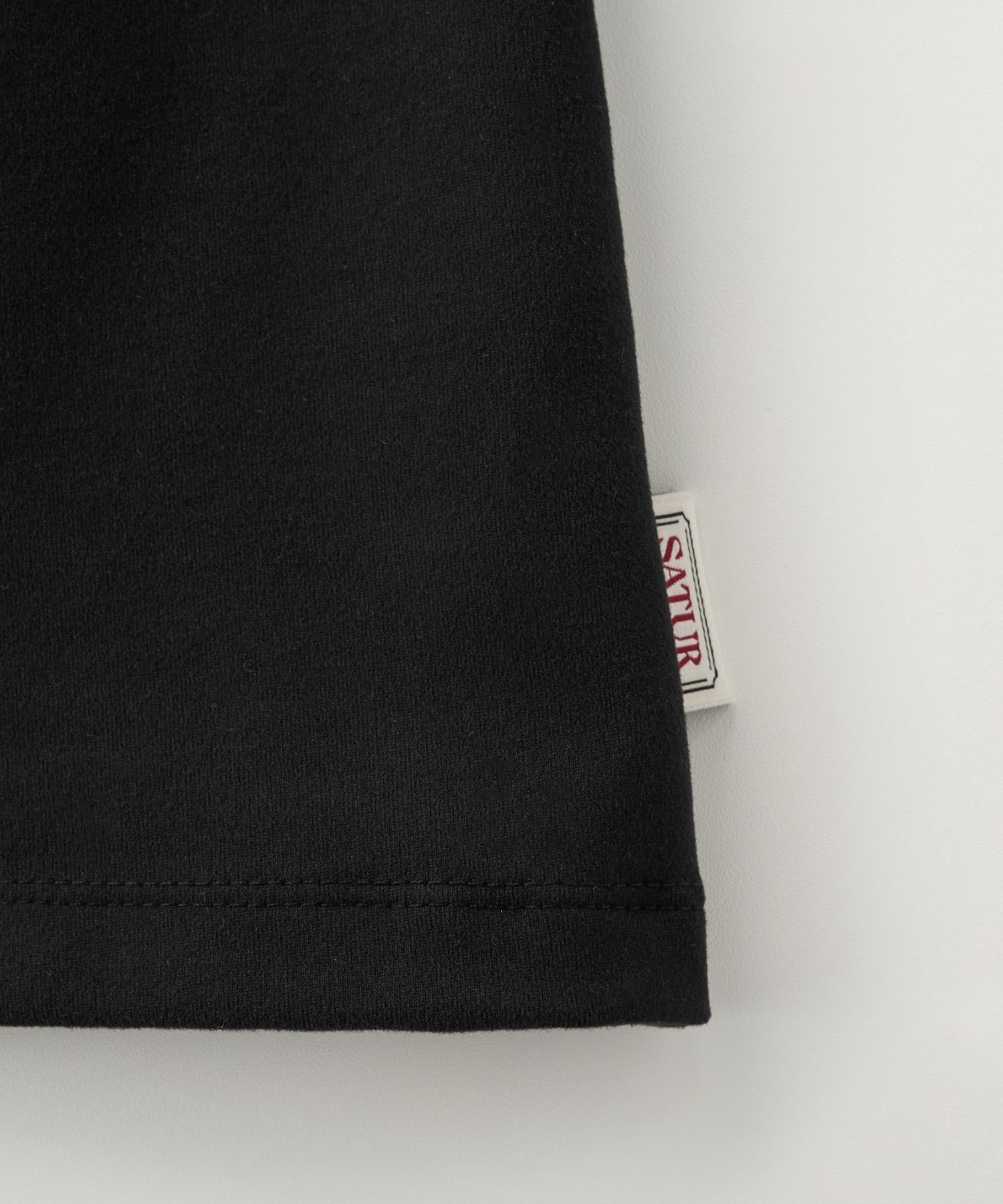 MUSINSA | SATUR (W) Apero Logo Solid Sleeveless Top Black